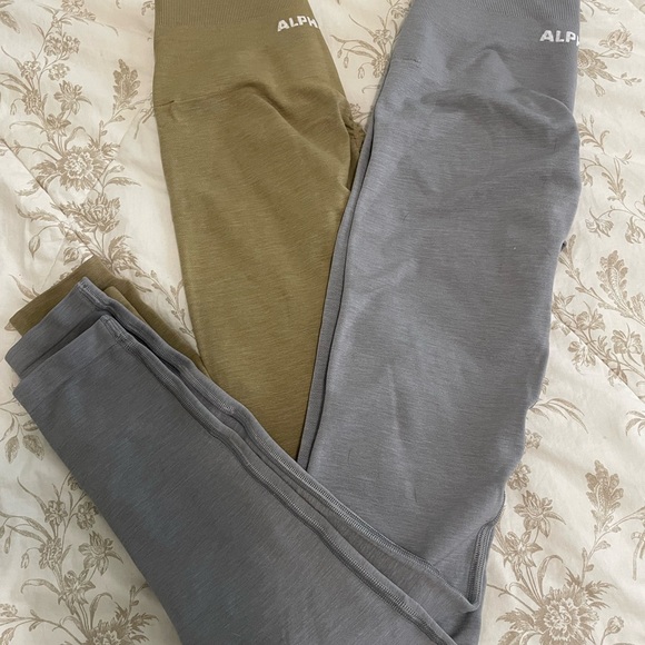 Alphalete Pants - Alphalete Gray and Tan Leggings for Everyday Comfort